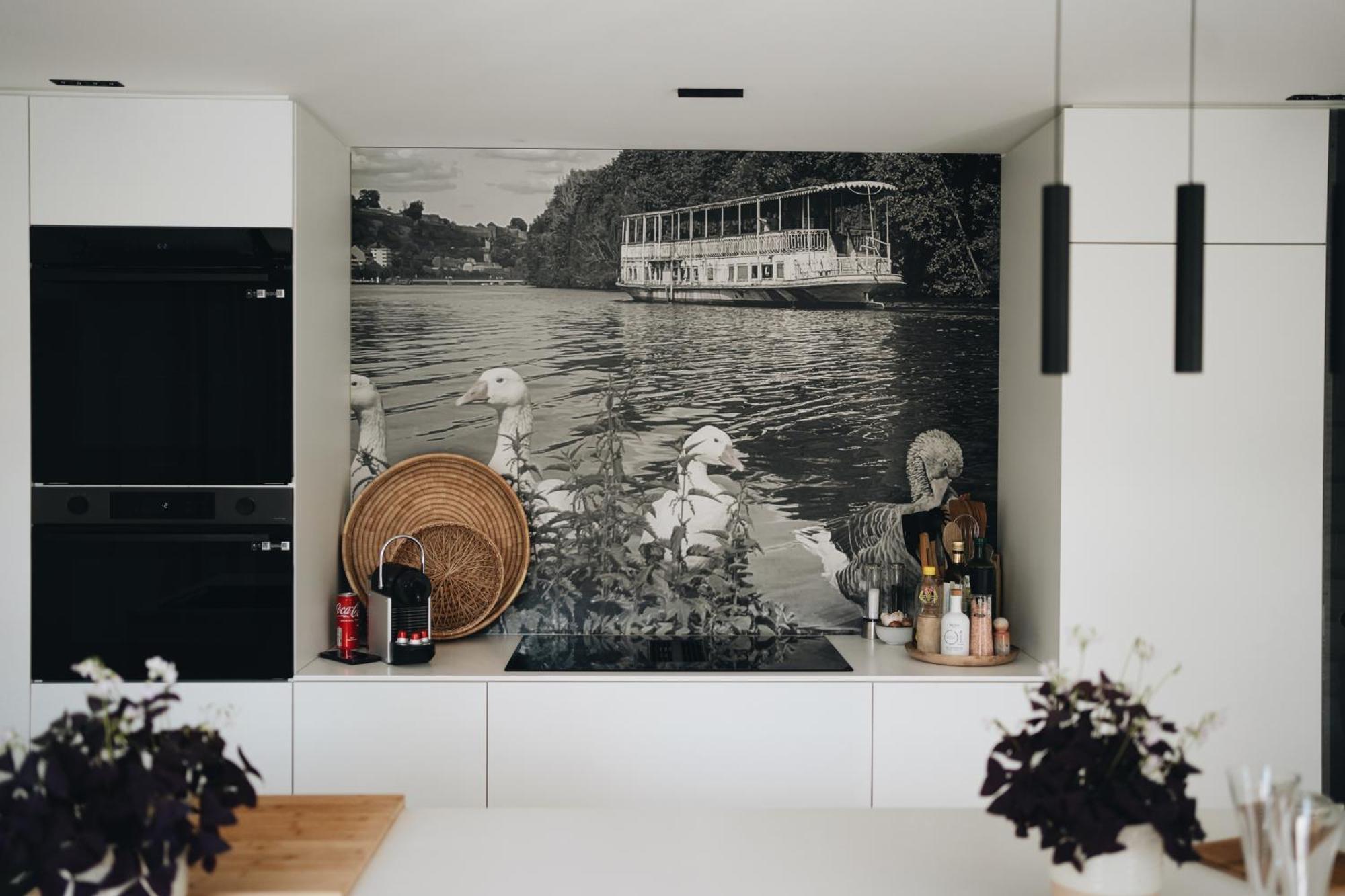 Вилла Pieds Dans L'Eau Private Wellness Bordure De Meuse Люстен Экстерьер фото